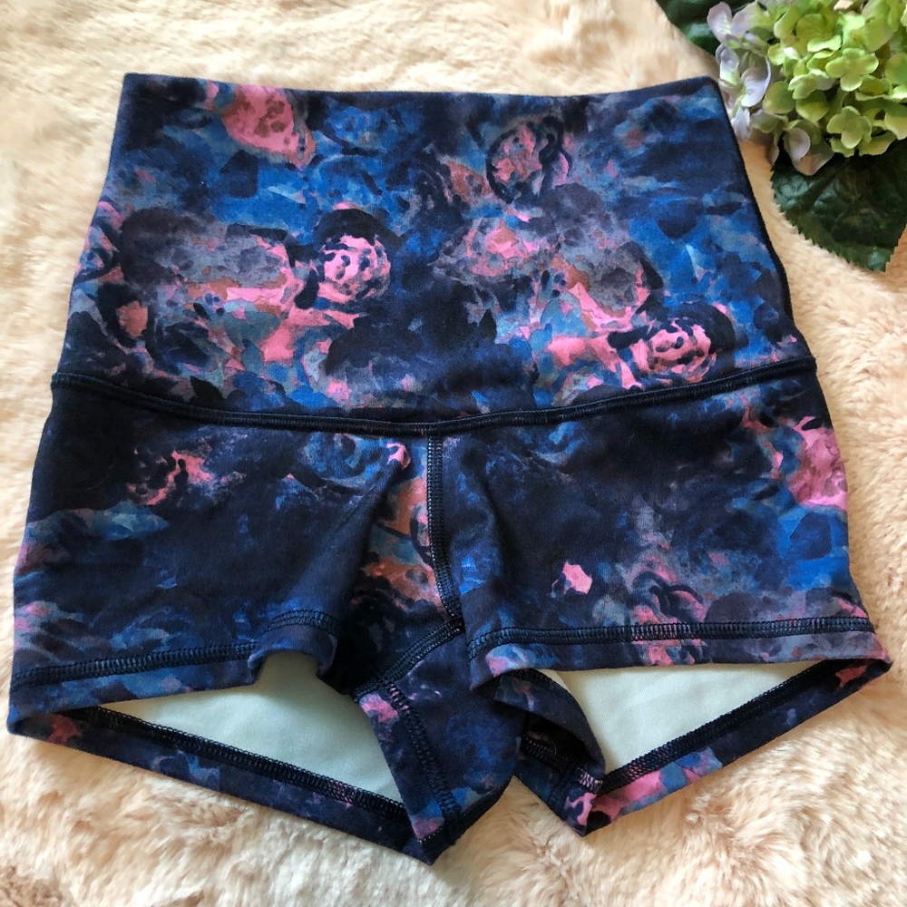 Lululemon Wunder Under Shorts